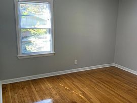 2218 Norwood Blvd, Florence, Al 35630 Home For Rent in Florence, AL (Photo 7 of 8)