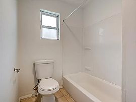 3 Bedroom 1 Bath Home Located in Penns Grove in Penns Grove, NJ (Photo 6 of 8)