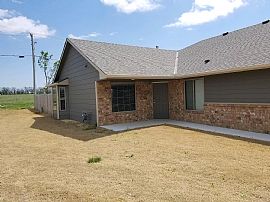 Beautiful Two Bedroom Available in Kechi, KS