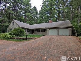 12 Vining Dr, Simsbury, Ct 06070 in Simsbury, CT