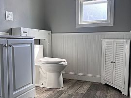 7 Whitney Ln, West Haven, Ct 06516 in West Haven, CT (Photo 3 of 9)