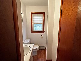 391 Chestnut Hill Ave, Waterbury, Ct 06704  House For Rent in Waterbury, CT (Photo 5 of 5)