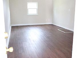 916 E Pembroke St, Tuscola, Il 61953 Nice House in Tuscola, IL (Photo 9 of 9)