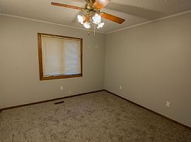 314 Hoffmeister St, Alton, Il 62002  House For Rent in Alton, IL (Photo 5 of 6)