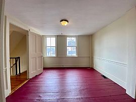 127 Friend St, Amesbury, Ma 01913 Peaceful House For Rent in Amesbury, MA (Photo 7 of 8)