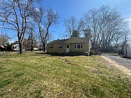 279 Stapleton Rd, Springfield, Ma 01109  Peaceful House For Ren in Springfield, MA