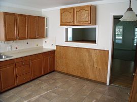 422 S Main St, Lawton, Mi 49065  House For Rent in Lawton, MI (Photo 4 of 8)