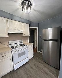 3411 Monroe St, Dearborn, Mi 48124  Lovely House For Rent in Dearborn, MI (Photo 5 of 11)