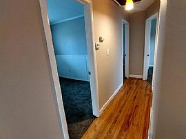 22130 Downing St, Saint Clair Shores, Mi 48080  Peaceful House in Saint Clair Shores, MI (Photo 7 of 11)