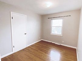 4407 E 112th St, Kansas City, Mo 64137 Joyful Home in Kansas City, MO (Photo 4 of 8)