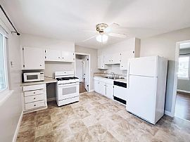 4407 E 112th St, Kansas City, Mo 64137 Joyful Home in Kansas City, MO (Photo 5 of 8)