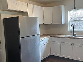 1917 7th Ave S, Great Falls, Mt 59405 House For Rent in Great Falls, MT (Photo 4 of 7)