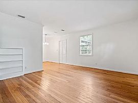 367 Hillwood Cir E, Mobile, Al 36608 in Mobile, AL (Photo 4 of 10)