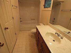 580 Oriole Cir, Auburn, Al 36830 in Auburn, AL (Photo 5 of 12)