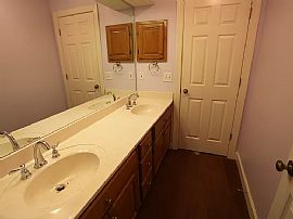 580 Oriole Cir, Auburn, Al 36830 in Auburn, AL (Photo 7 of 12)