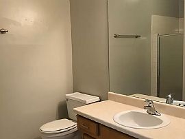 426 Leighton Ave, Anniston, Al 36207 in Anniston, AL (Photo 11 of 12)