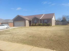 193 Glenda Sue Ln, New Market, Al 35761 in New Market, AL