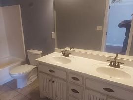 193 Glenda Sue Ln, New Market, Al 35761 in New Market, AL (Photo 7 of 11)