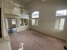 4 Bedroom 3 Baths Comfortable Luxury Home  in Reno, NV (Photo 2 of 12)