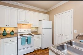 2 Bed 1 Bath Perfect and Cozy Home in Houston, TX (Photo 2 of 6)