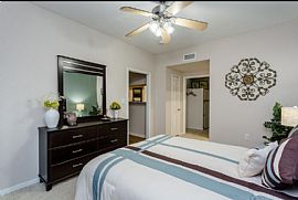 2 Bed 1 Bath Perfect and Cozy Home in Houston, TX (Photo 3 of 6)