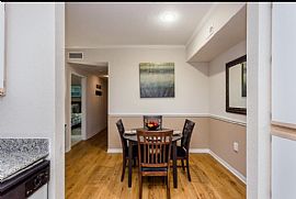 2 Bed 1 Bath Perfect and Cozy Home in Houston, TX (Photo 4 of 6)