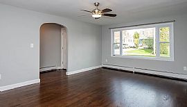 24 Fenner Ave, Newport, Ri 02840 in Newport, RI (Photo 3 of 10)