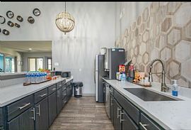 2 Beds 2 Bath’s Perfect Cozy Home  in Arlington, TX (Photo 3 of 5)