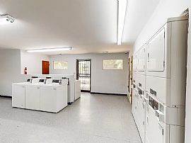 1 Bedroom Apartment  in Memphis, TN (Photo 2 of 10)