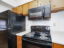 1 Bedroom Apartment  in Memphis, TN (Photo 4 of 10)