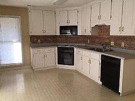 House Available For Rent  in Huntsville, AL (Photo 4 of 8)