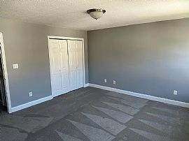 A Very Charming 3 Bedroom Apartment. in Knoxville, TN (Photo 9 of 12)