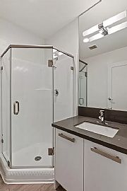 A Very Suitable 2 Bedroom  in Los Angeles, CA (Photo 5 of 9)