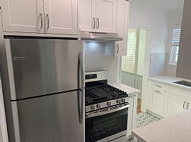 Historical Building Adjacent to The Prestigious Miracle Mile in Los Angeles, CA (Photo 8 of 12)