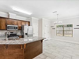 856 Linlen Ave, Mobile, Al 36609 in Mobile, AL (Photo 3 of 12)