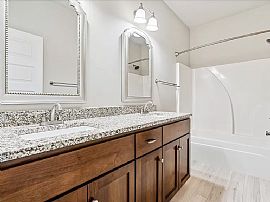 856 Linlen Ave, Mobile, Al 36609 in Mobile, AL (Photo 7 of 12)