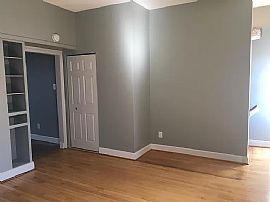 Lovely One Bedroom Apartment Is Available For Living. in Louisville, KY (Photo 9 of 12)
