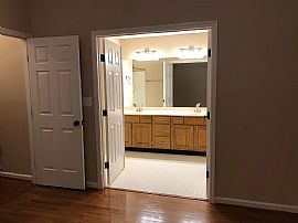 A Very Conducive 3 Bedroom  in Lexington, KY (Photo 10 of 12)