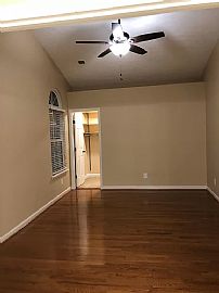 A Very Conducive 3 Bedroom  in Lexington, KY (Photo 11 of 12)