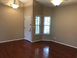 A Very Conducive 3 Bedroom  in Lexington, KY (Photo 2 of 12)