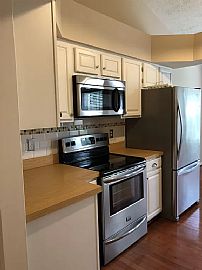 A Very Conducive 3 Bedroom  in Lexington, KY (Photo 5 of 12)