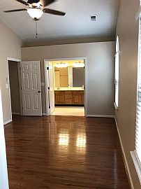 A Very Conducive 3 Bedroom  in Lexington, KY (Photo 7 of 12)