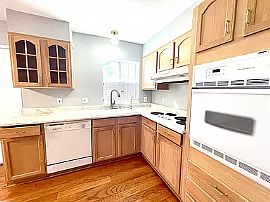 3bd Single Family Home in San Jose, CA (Photo 2 of 12)