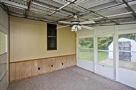  Affordable Clean 2 Bed 2 Bath Home in Springfield, MA (Photo 3 of 4)