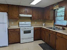 1062 County Road 224, Thorsby, Al 35171 in Thorsby, AL (Photo 4 of 5)