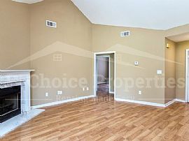 2004 10th Ave, Calera, Al 35040 in Calera, AL (Photo 3 of 5)