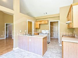 2004 10th Ave, Calera, Al 35040 in Calera, AL (Photo 4 of 5)