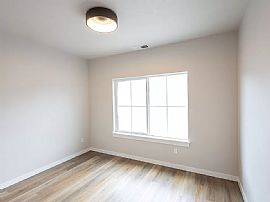 A Suitable 3 Bedroom Is Available  in Garden City, ID (Photo 11 of 11)
