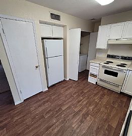 4718 W Escuda Dr, Glendale, Az 85308 in Glendale, AZ (Photo 4 of 10)