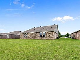 234 E Anabranch Ct, Farmington, Ar 72730 Comfortable House in Farmington, AR (Photo 3 of 11)